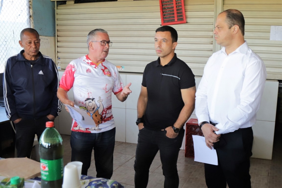Moradores do Jardim Padroeira pedem melhorias para o Campo Ideal 