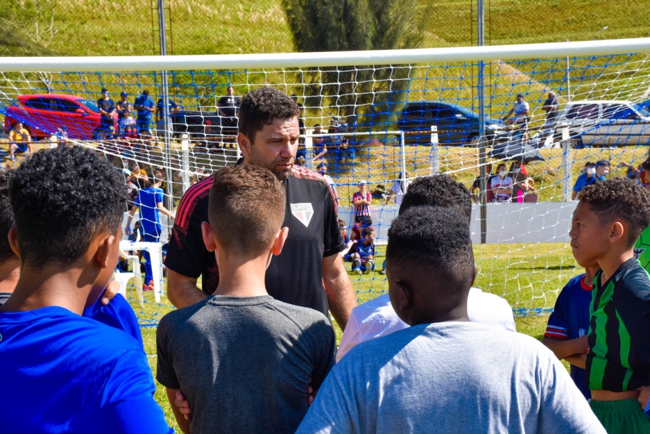 São Paulo aprova 4 cajamarenses para iniciar treino na base do time 