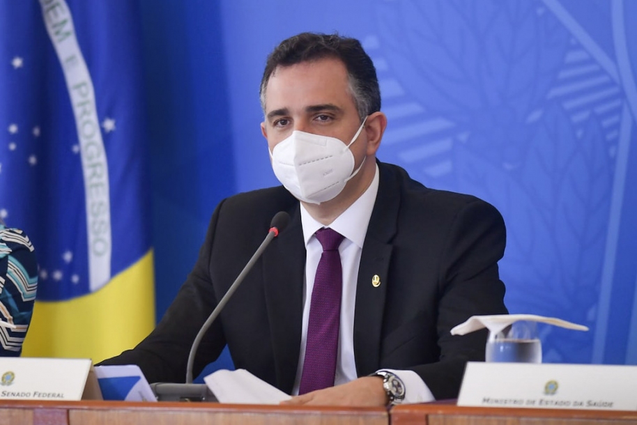 Senado aprova PEC que abre espaço para o novo Auxílio Brasil de R$ 400