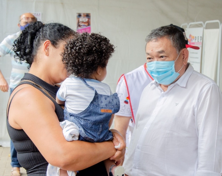 Doutor Sato garante entrega de hospital e maternidade à Jandira