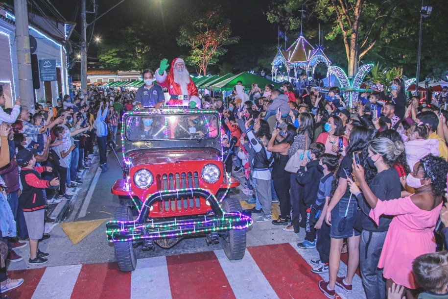 Natal de Luz 2021 em Santana de Parnaíba atrai milhares de turistas 