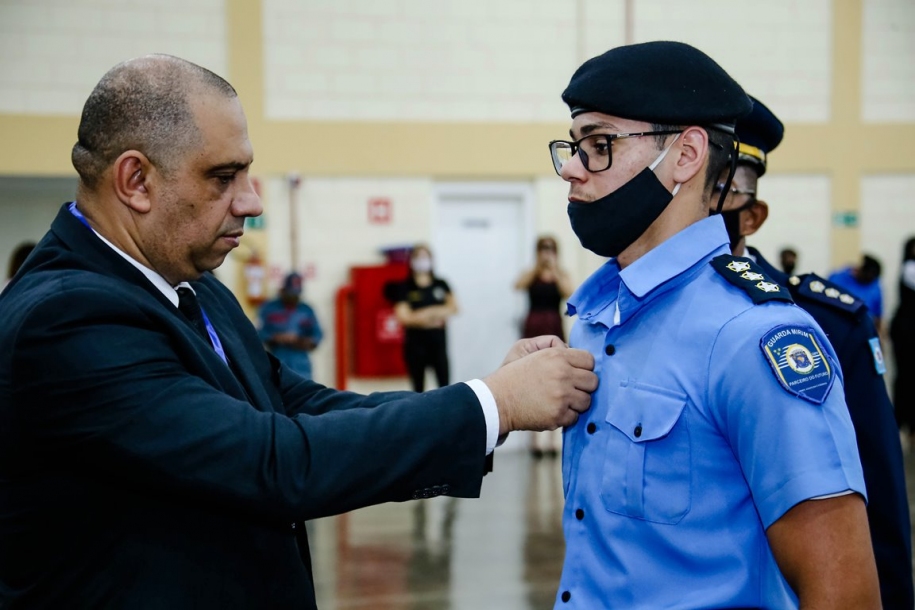 Guarda Mirim de Santana de Parnaíba forma 5ª e 6ª turma de alunos