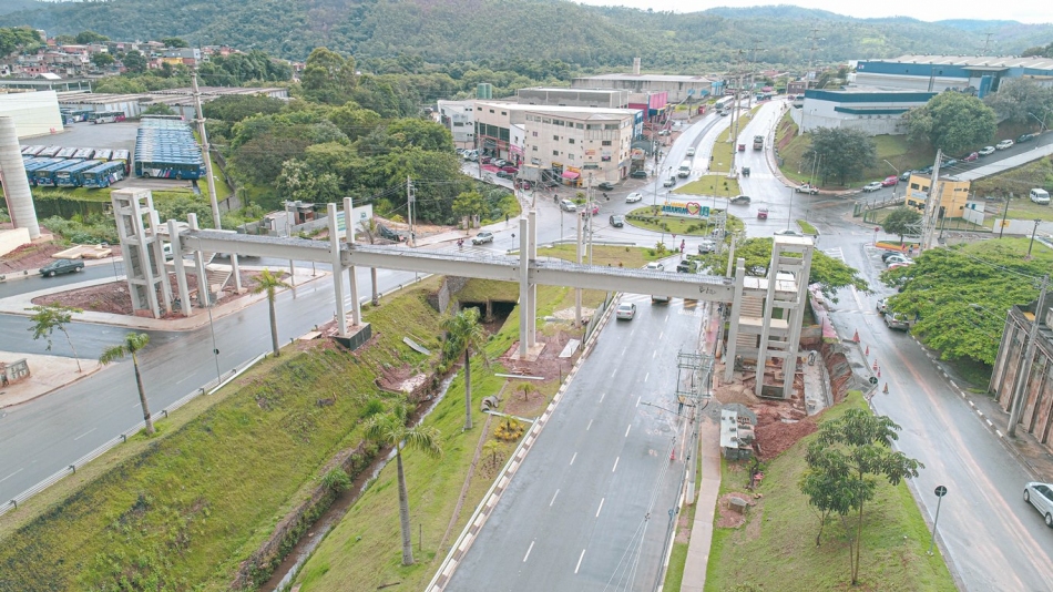 Construção de nova passarela na Fazendinha melhorará mobilidade 