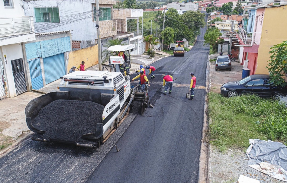 Bairros Refúgio dos Bandeirantes e Suru recebem novo asfalto