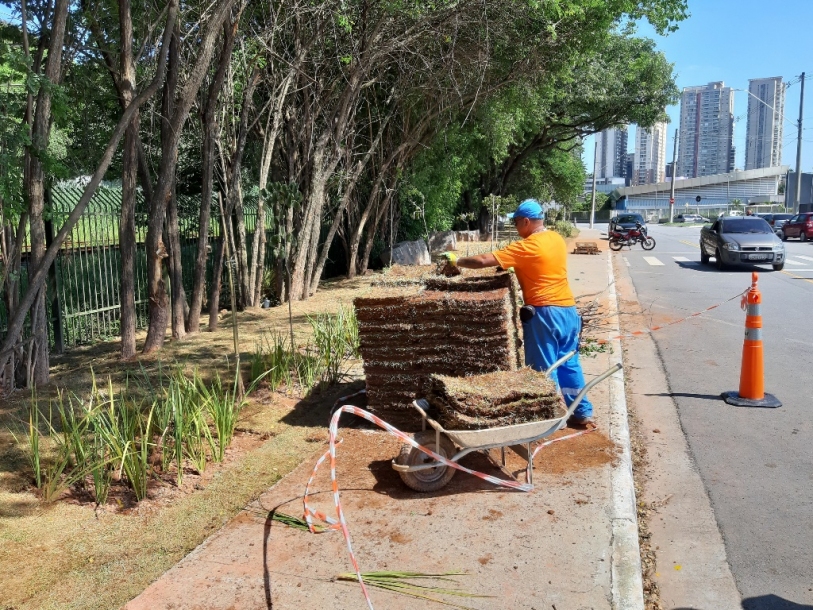 Barueri promove serviços de revitalização da região central