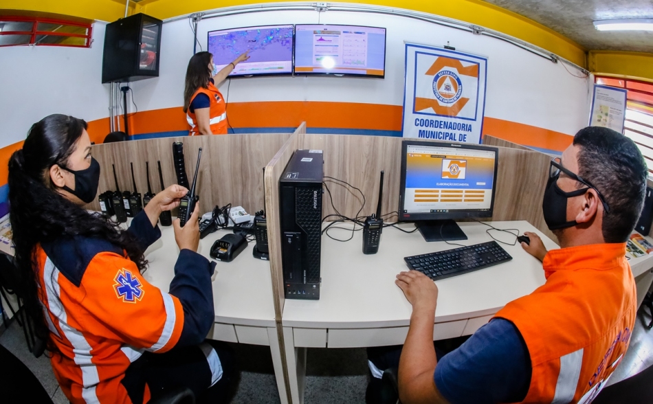 Defesa Civil intensifica trabalhos de prevenção a transtornos em épocas de chuvas