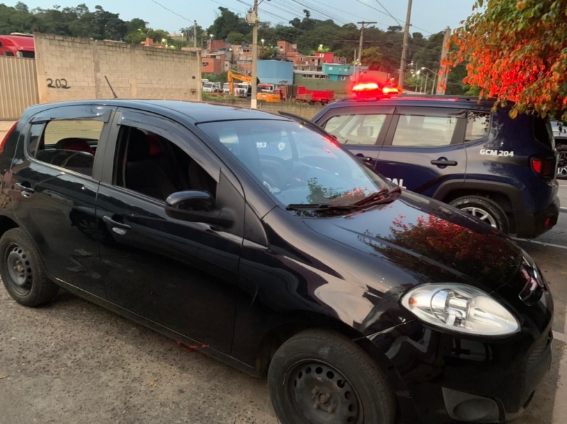 GCM realiza prisão e recupera veículo roubado no Colinas da Anhanguera