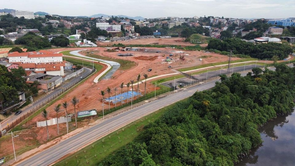 Avança construção do Parque da Juventude em Barueri 