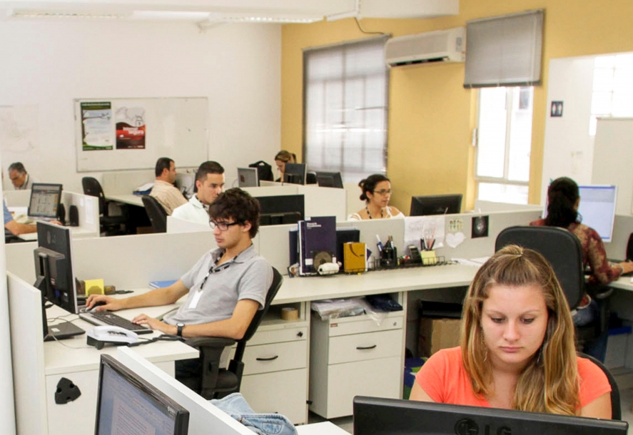 Prefeitura de Cajamar convoca 57 estagiários em diferentes áreas