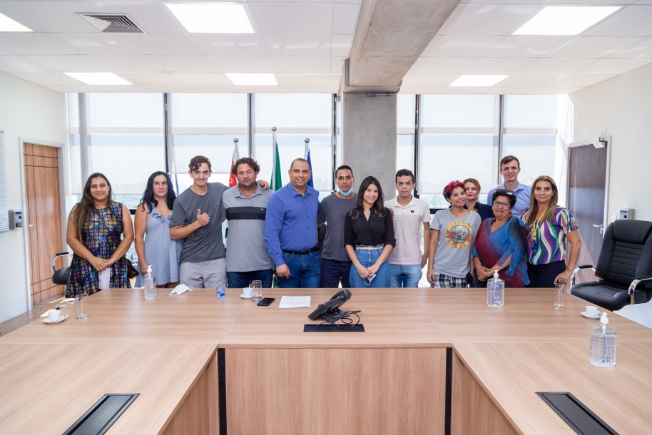 Marcos Tonho parabeniza alunos de destaque nos vestibulares