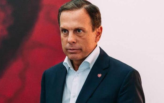 Doria volta atrás novamente e anuncia candidatura à presidência