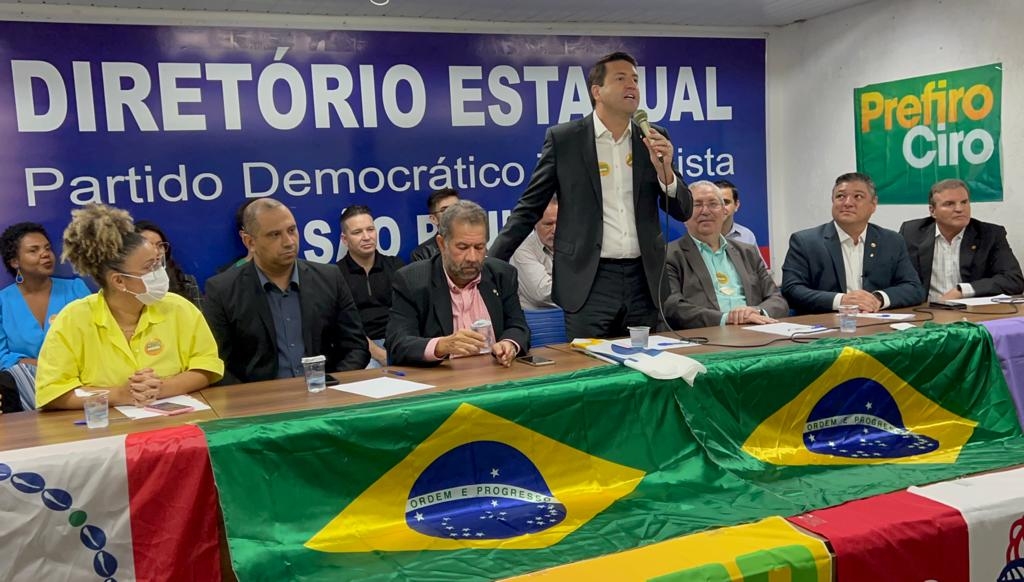 Elvis Cezar se filia ao PDT para disputa pelo Governo de São Paulo