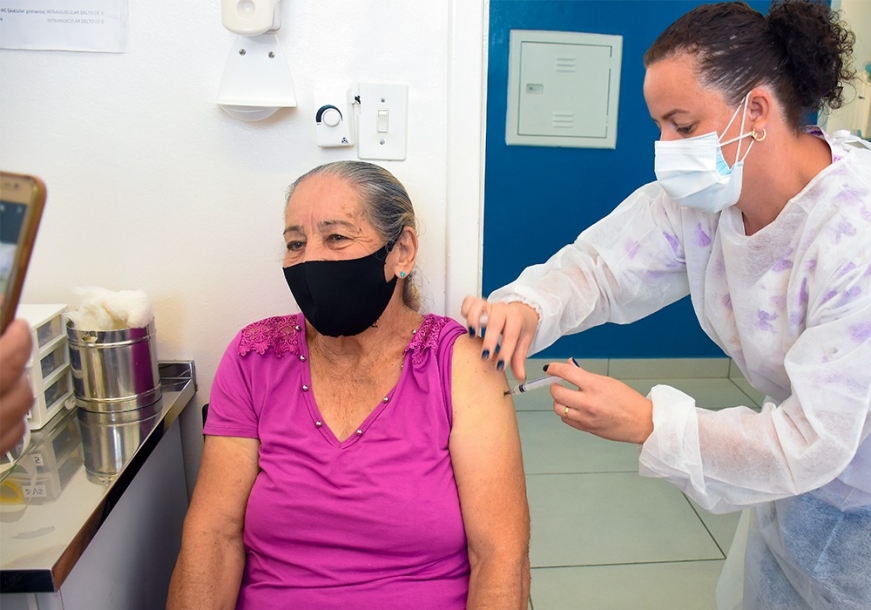 Saúde inicia aplicação da 4ª dose da vacina contra Covid 
