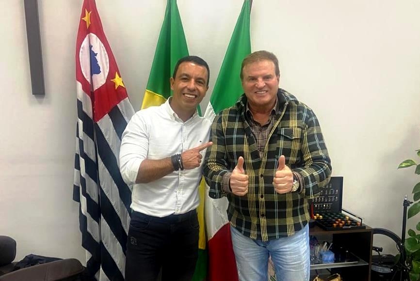 Lins e Cezar comemoram início da obra de novo acesso à Osasco pela Castello