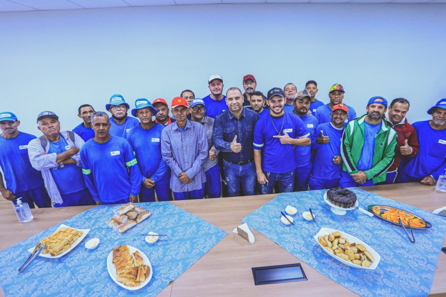 Parnaíba realiza café da manhã em comemoração ao Dia do Gari