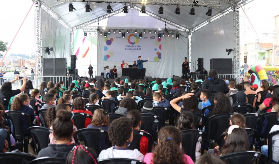 Lins inaugura Fábrica de Cultura em Osasco e já abriu inscrições 