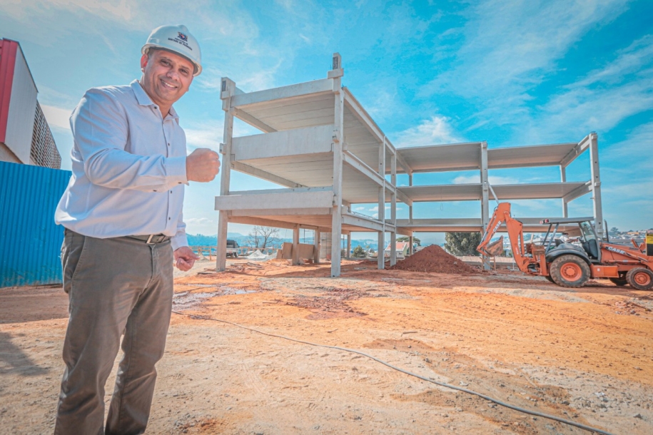 Marcos Tonho inicia a construção de novo Colégio no bairro 120