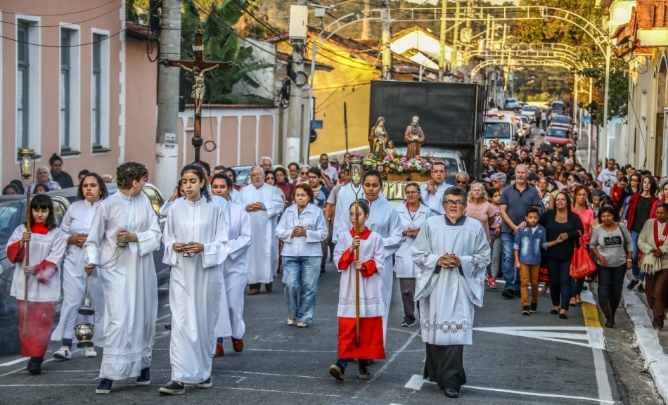 Festa da Padroeira Santa Ana acontece de 23 a 26 de julho