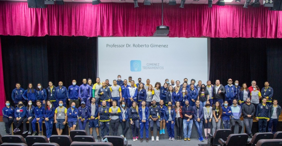 Professores da Secretaria de Esportes participam da 7ª semana de formação  