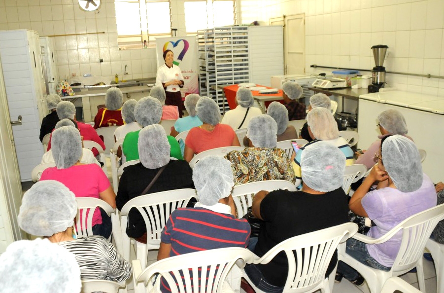 Harald e Fundo Social promovem Oficina para fabricação de trufas