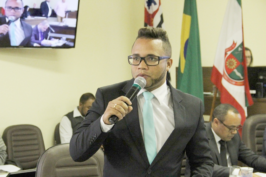 Thiaguinho quer agendamento online para exames em Itapevi