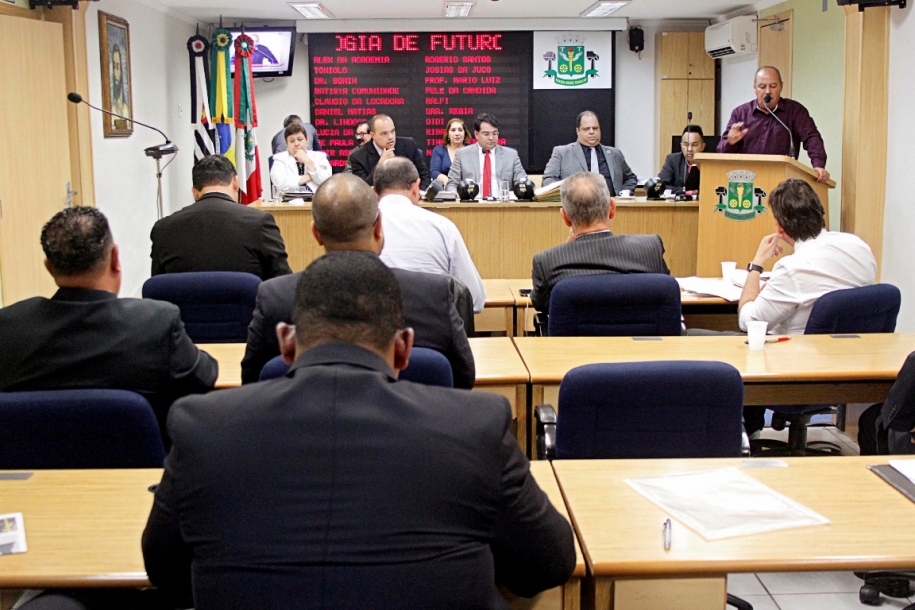 Câmara de Osasco acompanha TCE e rejeita contas de Lapas