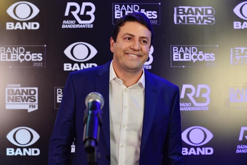 Elvis Cezar se destaca em primeiro debate para o Governo de SP