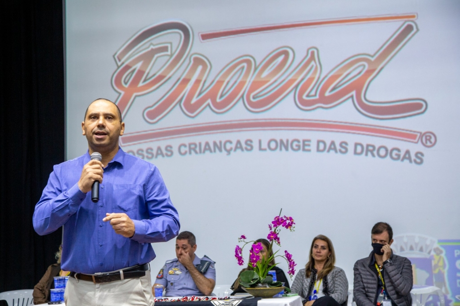 Marcos Tonho promove formatura de mais de 400 alunos do Proerd 