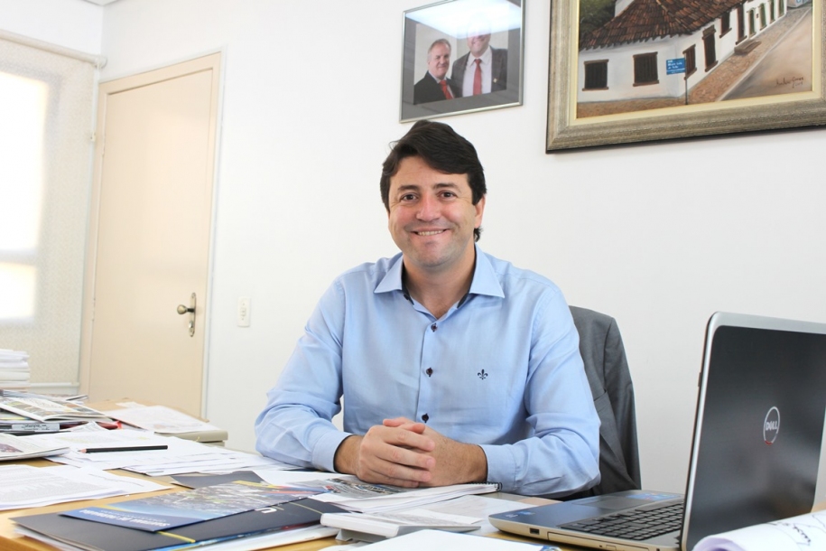 Elvis Cezar fala sobre os seus primeiros 200 dias de governo