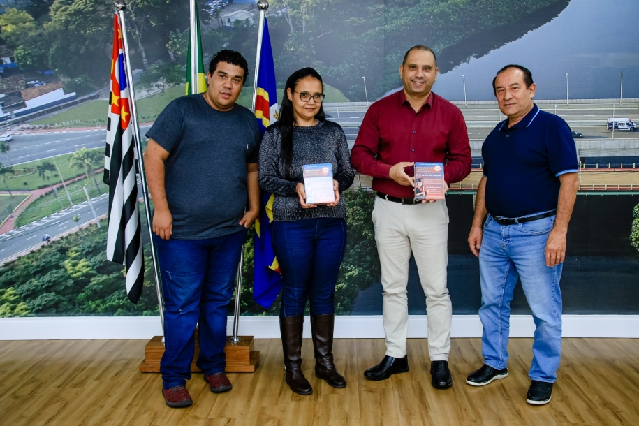 Marcos Tonho recebe representantes da faculdade FMU 