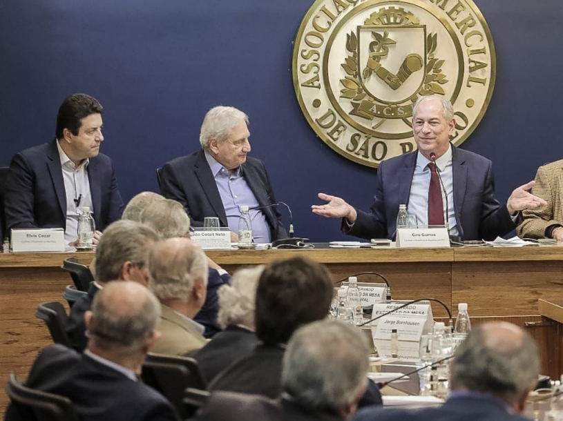 Elvis e Ciro defendem o refinanciamento da dívida de empresas e famílias