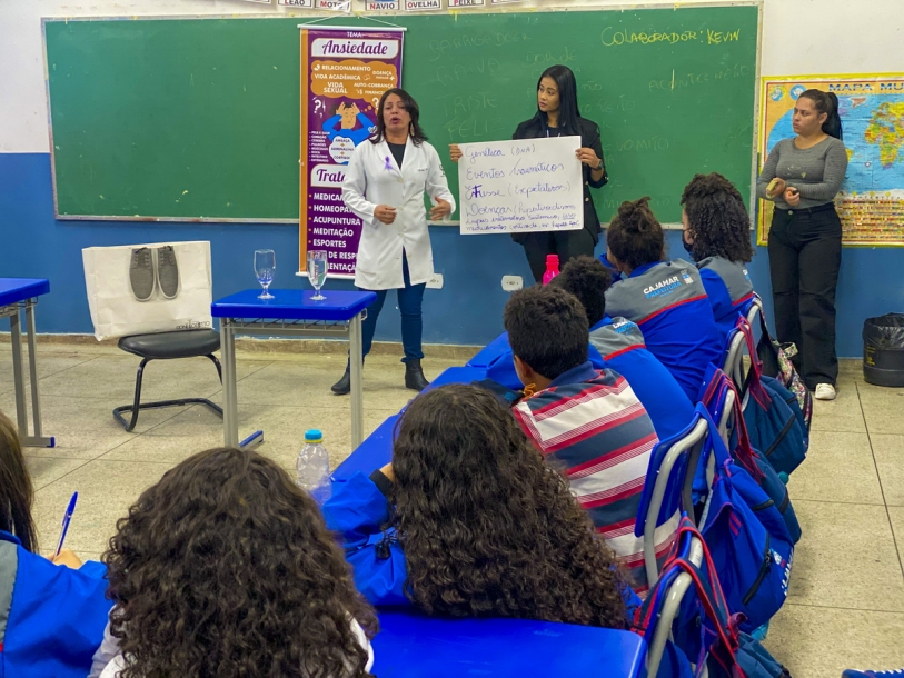 Alunos das escolas de Cajamar assistem palestra sobre Ansiedade