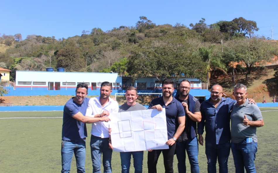 Campo do Parque Maria Aparecida começa ser totalmente reformado 