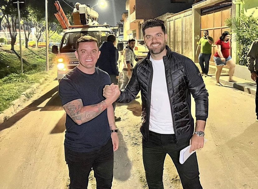 Danilo Joan implanta iluminação 100% LED no bairro Santa Terezinha 