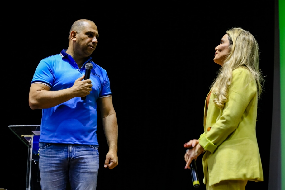 Prefeito Marcos Tonho prestigia treinamento do Paranaíba Mais Leve