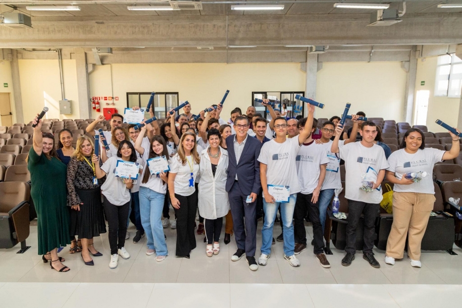 Alunos de Parnaíba concluem curso do Programa Print School