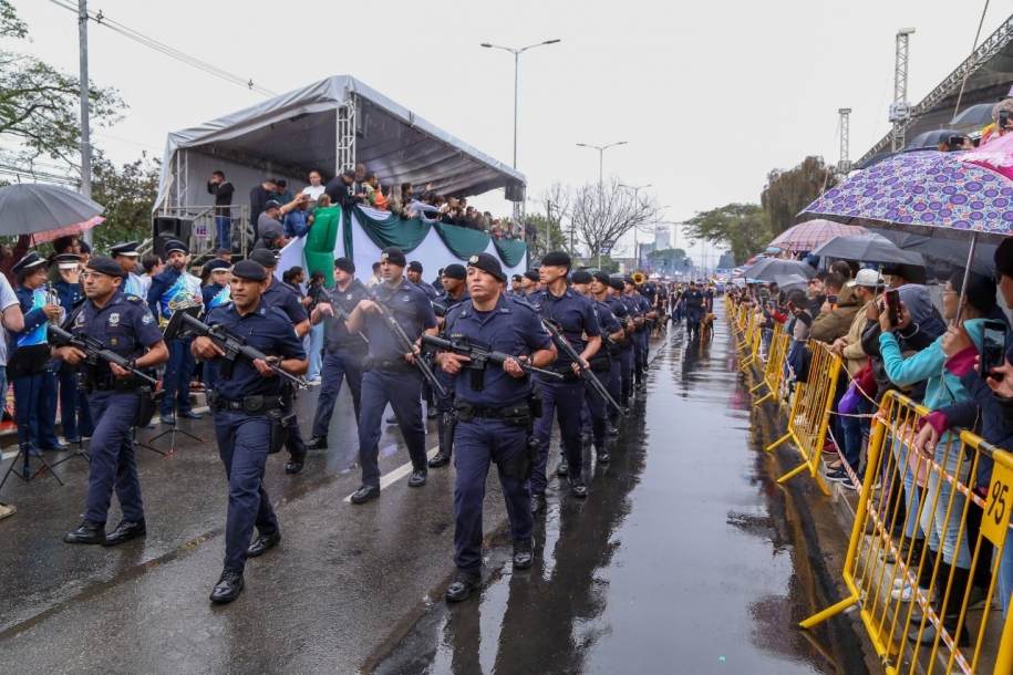Parnaíba realiza grande Desfile de Sete de Setembro na Fazendinha