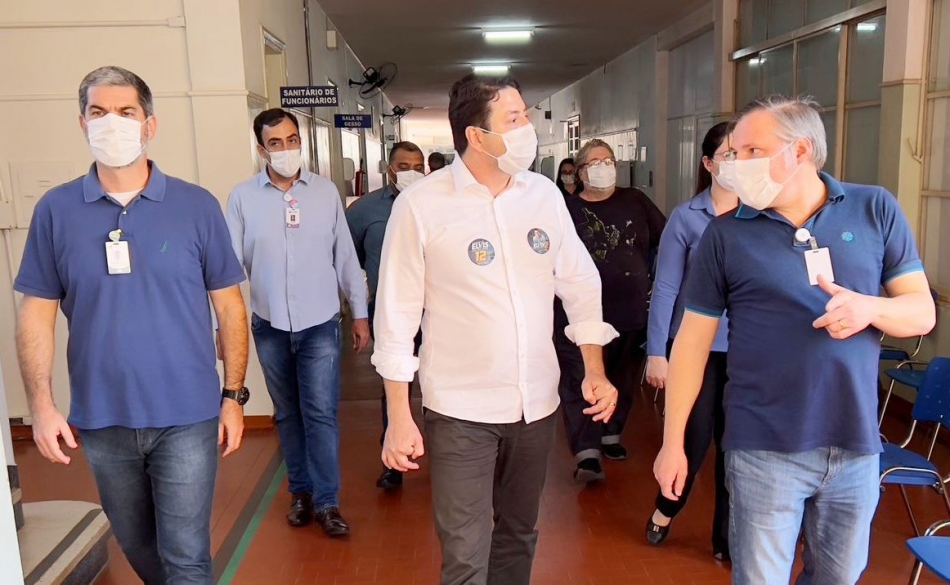 Elvis quer zerar as filas para cirurgias, internações e consultas no Estado