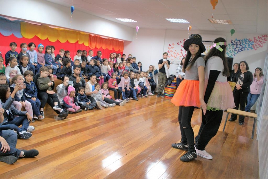 Escolas de Barueri realizam atividades no Dia Nacional do Surdo