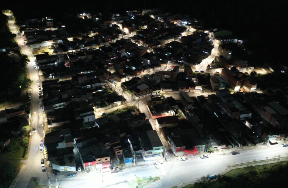 Programa llumina Cajamar avança em diversos bairros