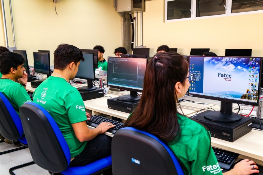Fatec recebe 2ª maior competição de programação 