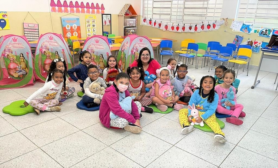 Atividades lúdicas homenageiam as crianças nas escolas em Barueri 