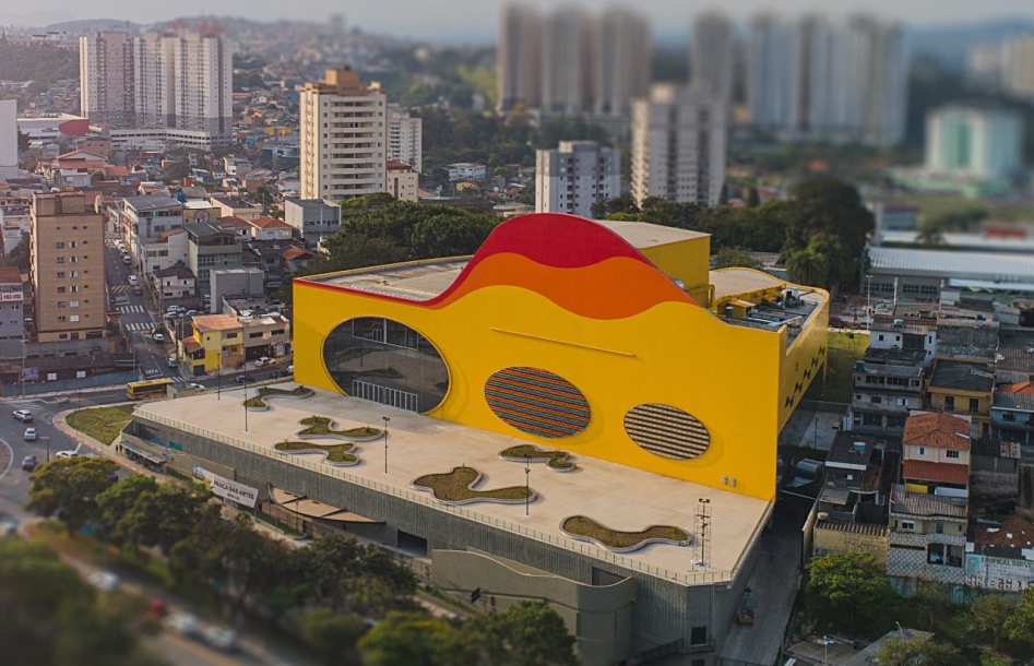 Rubens Furlan vai entregar Praça das Artes e da Cultura de Barueri