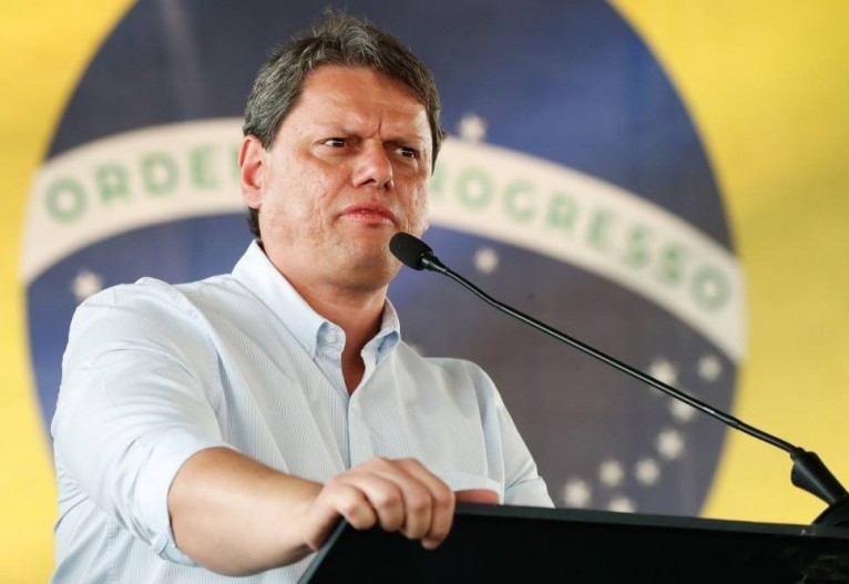 Datafolha: Tarcísio alcança 55% dos votos válidos e Haddad 45% 