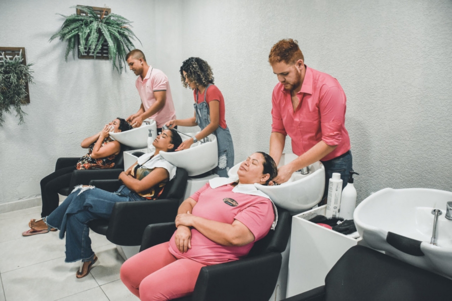 Cajamar realiza Dia de Beleza de Ester para as mulheres da cidade 