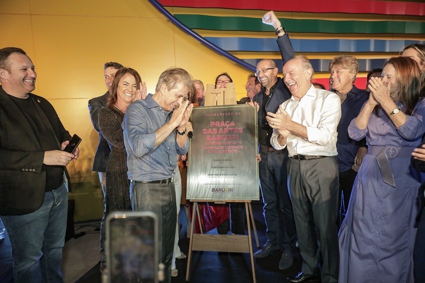 Beto Piteri e Rubens Furlan inauguram Praça das Artes de Barueri 