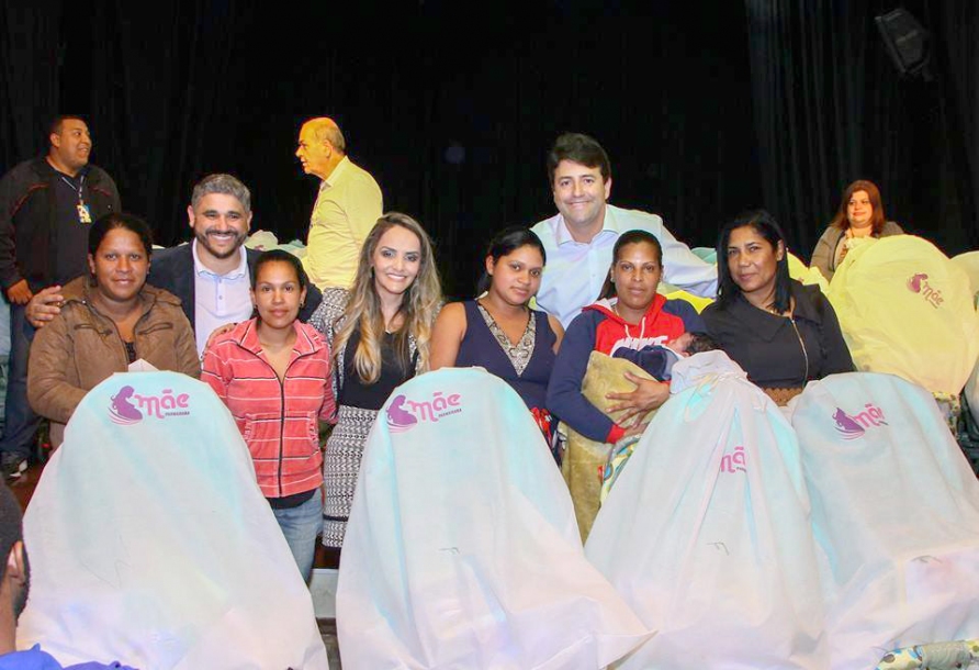 Programa Mãe Parnaibana atende mais 100 famílias