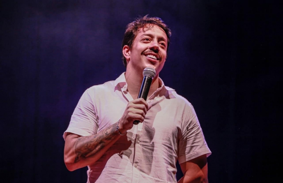 Arena de Eventos em Parnaíba recebeu Stand Up com Renato Albani