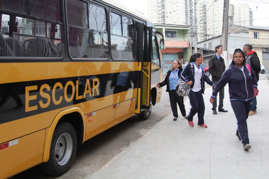 100 novos Ônibus do Transporte Escolar estão em funcionamento