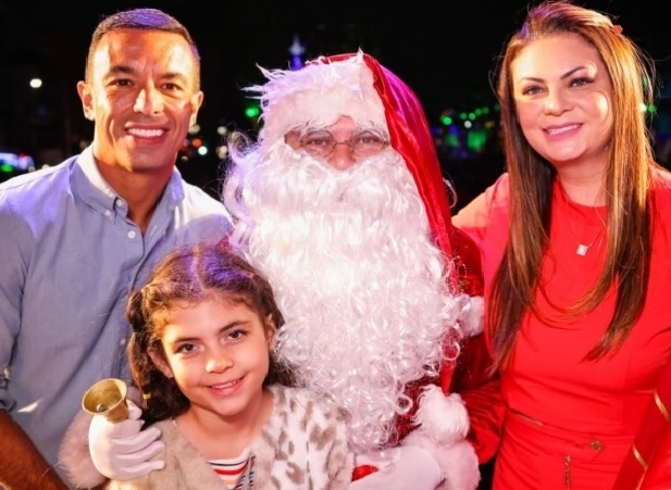 Rogério Lins inaugura a decoração do tradicional Natal Luz de Osasco